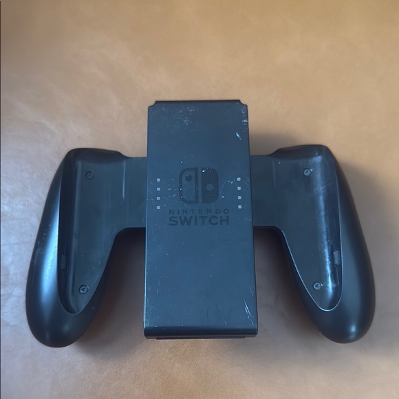 Nintendo Other - Nintendo Switch Black Joy-Con Charging Grip